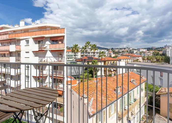 Lejlighed - Sweethome Spacious Flat - Balcon Nice